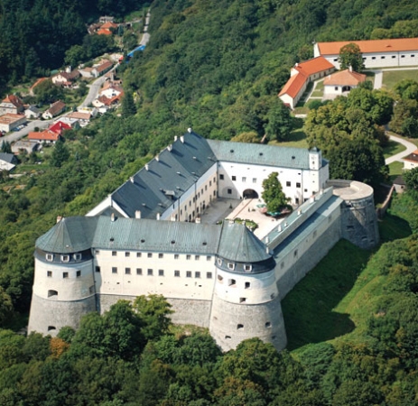 hrady a zámky